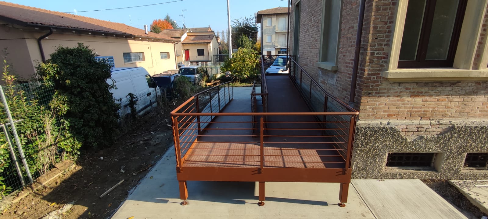 Rampa per disabili verniciata effetto&nbsp;corten